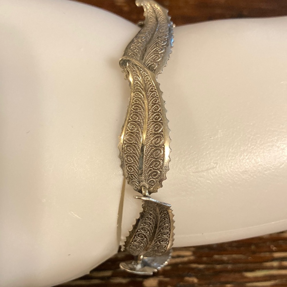 Vintage Sterling silver over lap paisley bracelet 6.5 inches